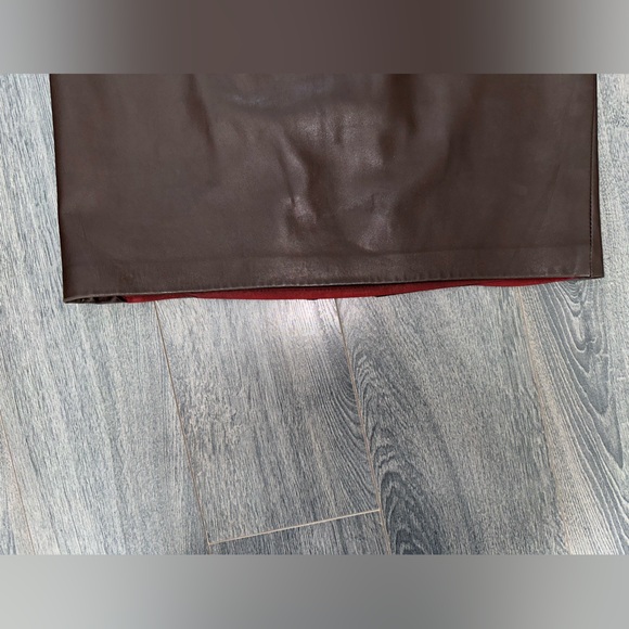 Danier Leather Women’s Genuine Leather Brown Pencil Skirt Size 6 - Picture 3 of 9
